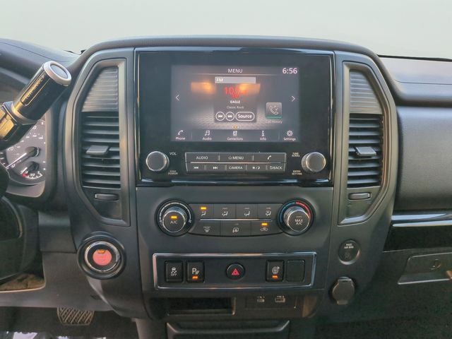 2023 Nissan Titan SV
