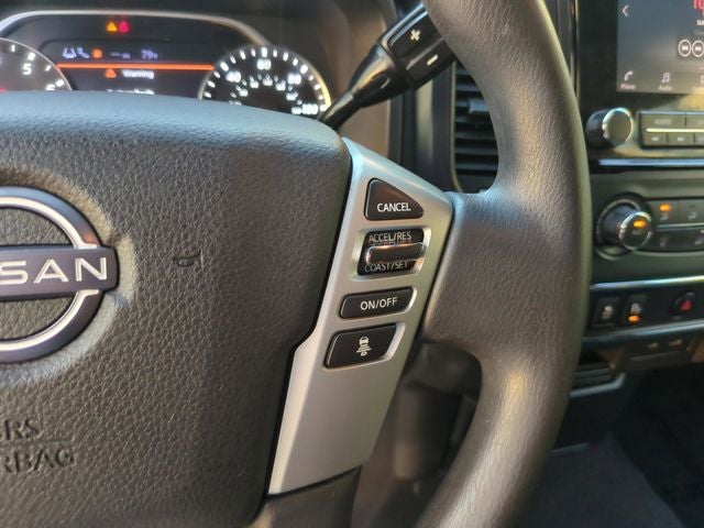 2023 Nissan Titan SV
