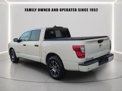 2023 Nissan Titan SV
