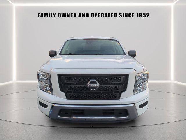 2023 Nissan Titan SV