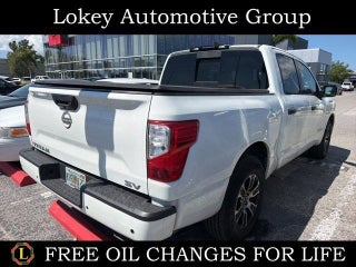 2023 Nissan Titan SV