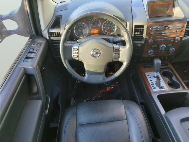 2010 Nissan Titan LE