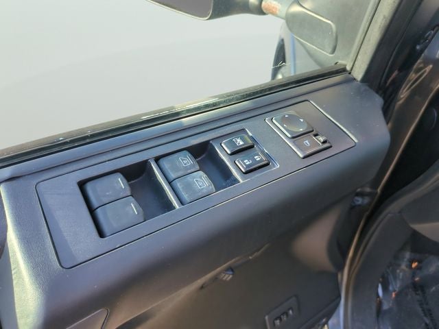 2010 Nissan Titan LE