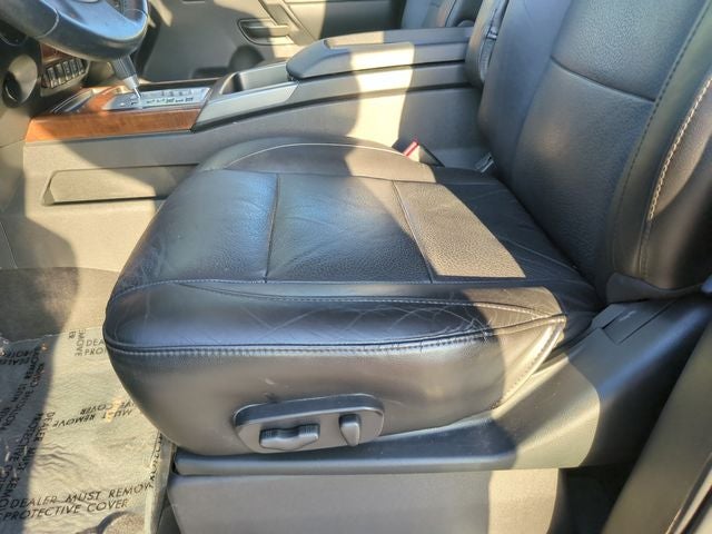 2010 Nissan Titan LE