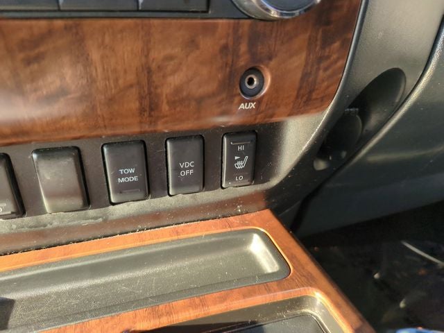 2010 Nissan Titan LE