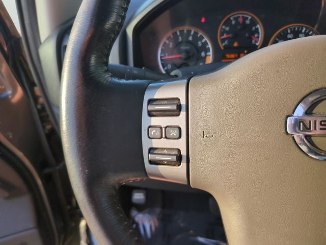2010 Nissan Titan LE