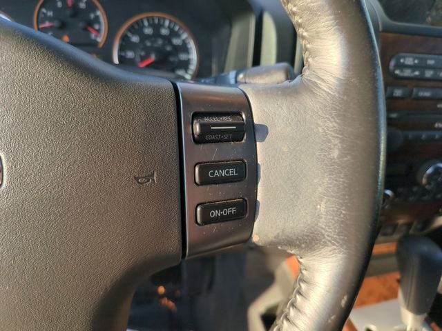 2010 Nissan Titan LE