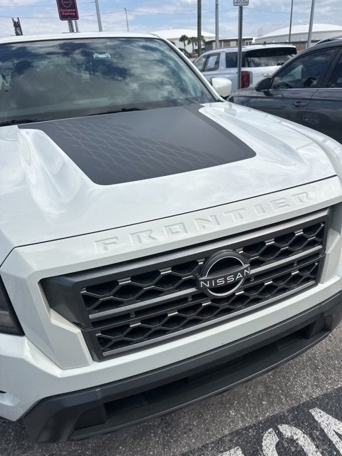 2022 Nissan Frontier SV