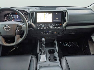 2025 Nissan Frontier SL