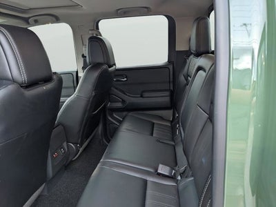 2025 Nissan Frontier SL