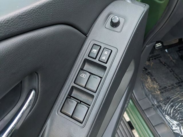 2025 Nissan Frontier SL