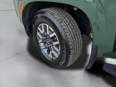 2025 Nissan Frontier SL