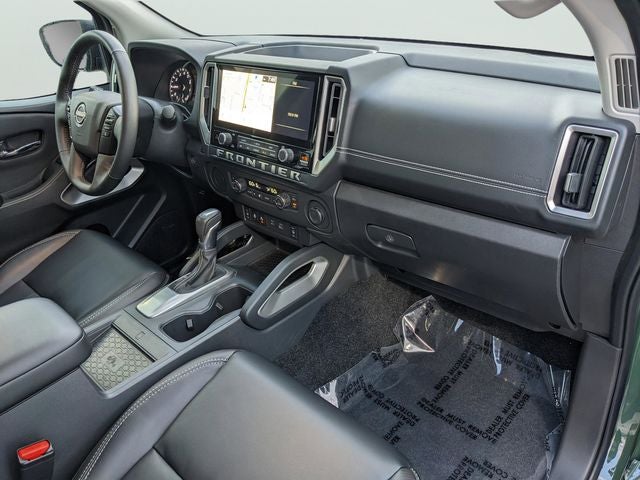 2025 Nissan Frontier SL