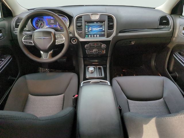 2023 Chrysler 300 Touring