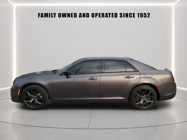 2023 Chrysler 300 Touring