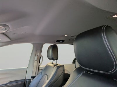 2024 Chrysler Pacifica Select