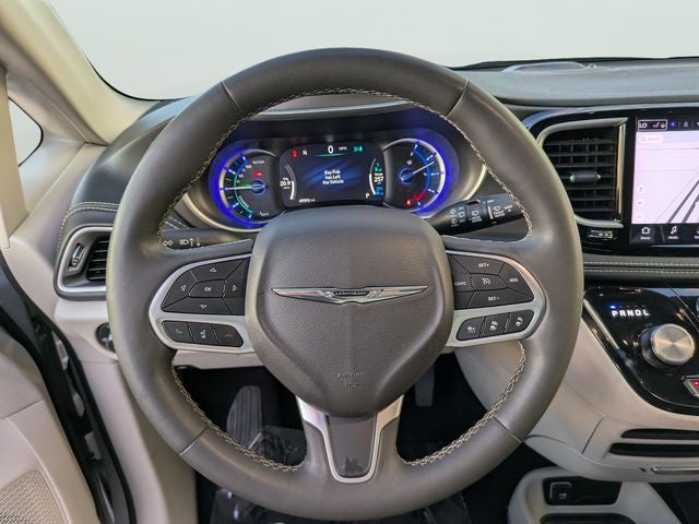 2024 Chrysler Pacifica Select