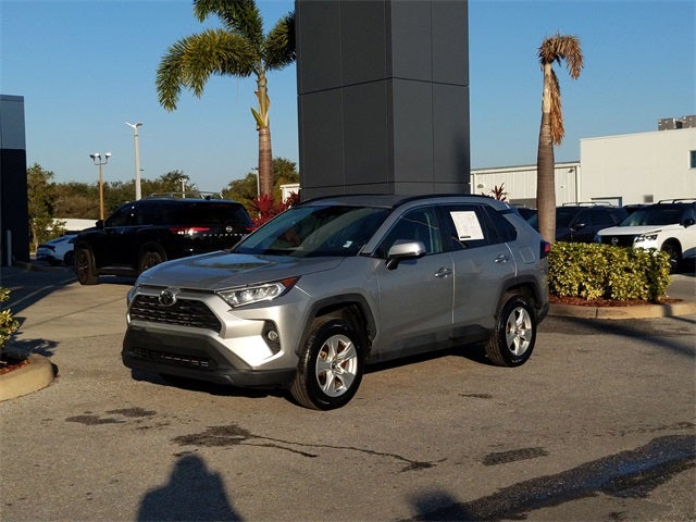 2021 Toyota RAV4 XLE