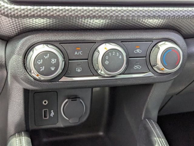 2019 Nissan Kicks S