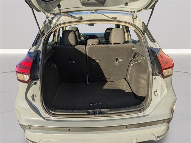 2022 Nissan Kicks SV