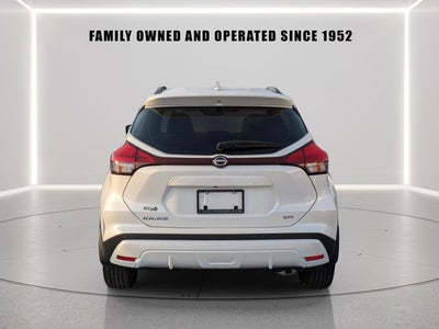 2024 Nissan Kicks SR Premium