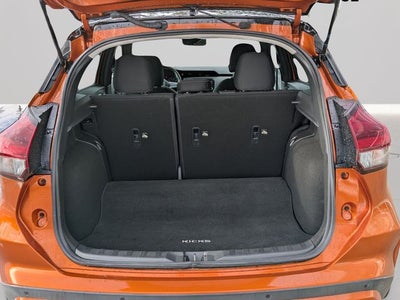 2021 Nissan Kicks SR