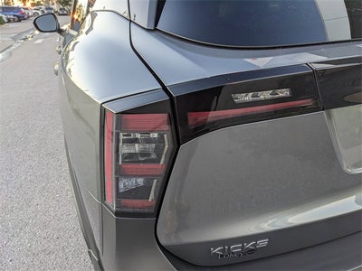 2025 Nissan Kicks SR