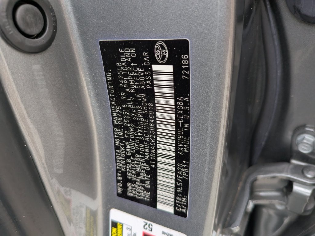 2025 Toyota Camry SE
