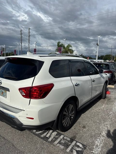 2020 Nissan Pathfinder S