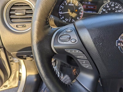 2020 Nissan Pathfinder SL