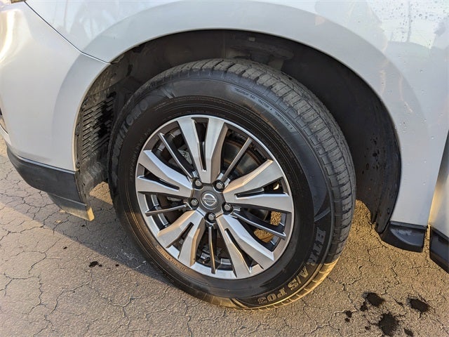 2020 Nissan Pathfinder SL