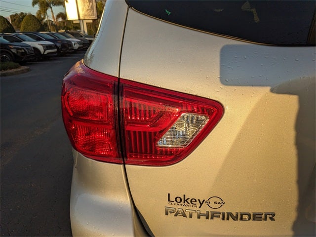 2020 Nissan Pathfinder SL