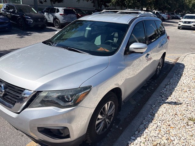 2018 Nissan Pathfinder SL
