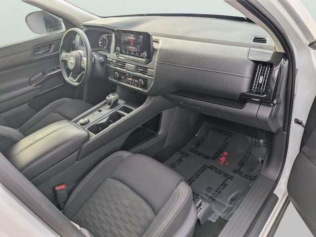 2023 Nissan Pathfinder S