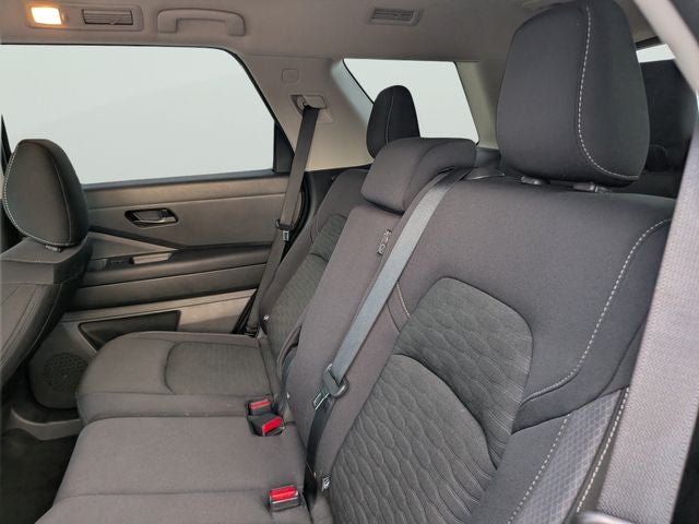 2023 Nissan Pathfinder S