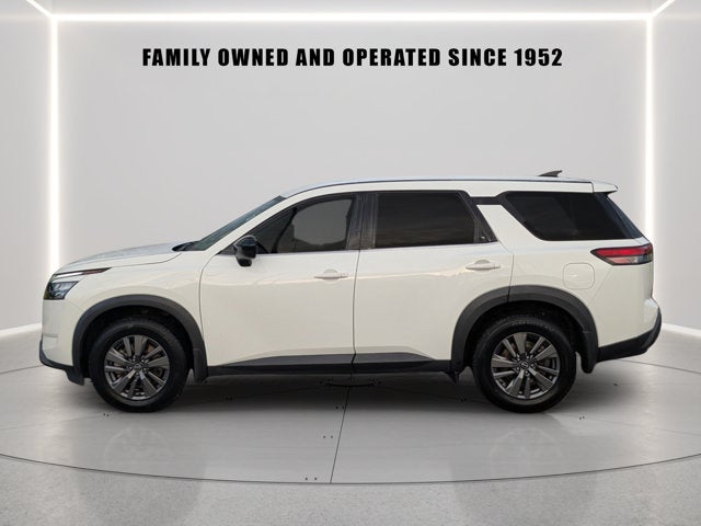 2023 Nissan Pathfinder S