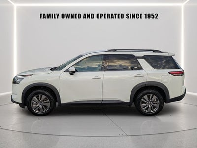 2024 Nissan Pathfinder SV