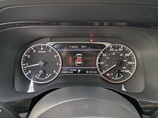 2024 Nissan Pathfinder SV