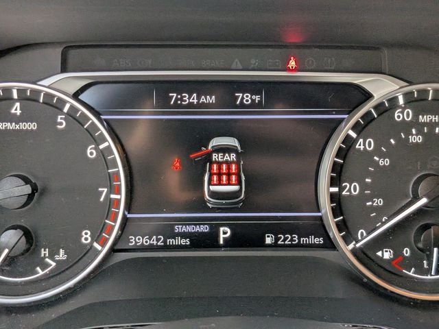 2024 Nissan Pathfinder SV