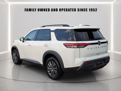 2024 Nissan Pathfinder SV