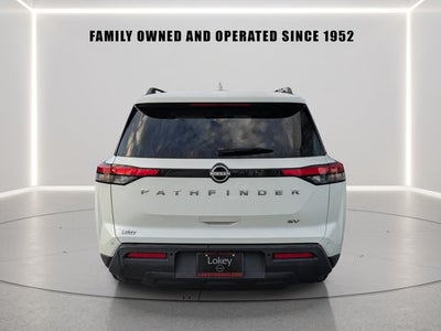 2024 Nissan Pathfinder SV