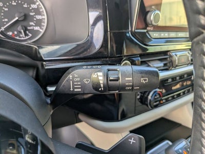 2022 Nissan Pathfinder SV