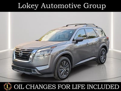 2022 Nissan Pathfinder SV
