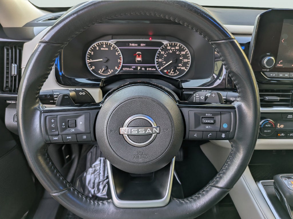 2022 Nissan Pathfinder SV