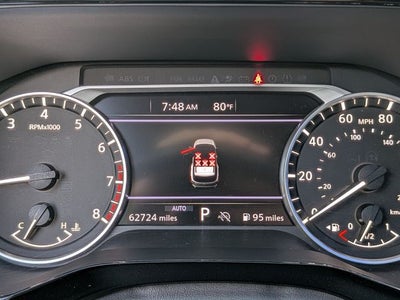 2022 Nissan Pathfinder SV