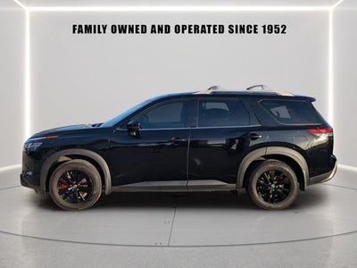 2024 Nissan Pathfinder SL