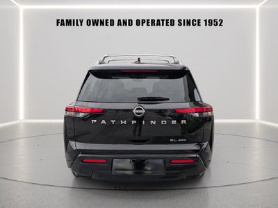 2023 Nissan Pathfinder SL