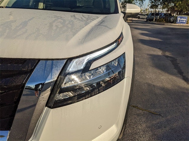 2025 Nissan Pathfinder Platinum