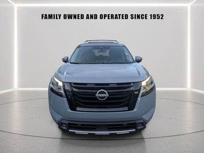 2023 Nissan Pathfinder Platinum