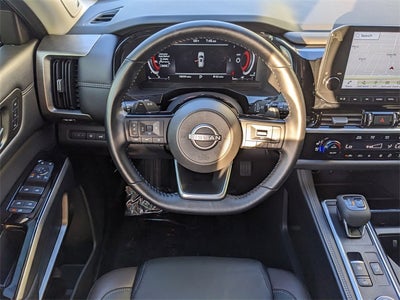 2025 Nissan Pathfinder Platinum